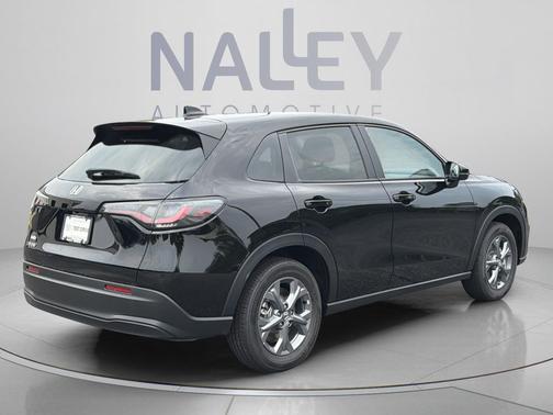 Crystal Black Pearl 2027 Honda HR-V LX