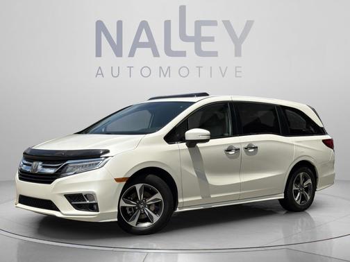 White Diamond Pearl 2019 Honda Odyssey Touring