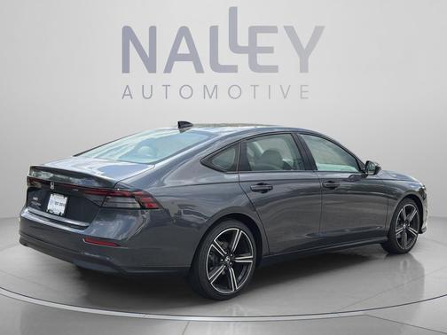 Meteorite Gray Metallic 2026 Honda Accord SE