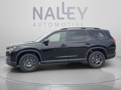 Crystal Black Pearl 2026 Honda Pilot TrailSport
