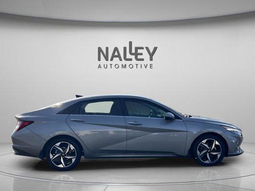 2022 Hyundai ELANTRA Limited