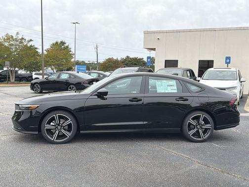 Crystal Black Pearl 2026 Honda Accord Hybrid Sport