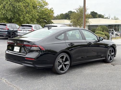 Crystal Black Pearl 2026 Honda Accord Hybrid Sport