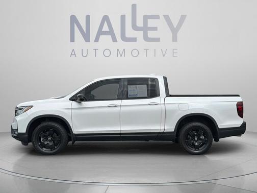 Platinum White Pearl 2024 Honda Ridgeline Black