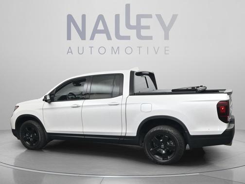Platinum White Pearl 2024 Honda Ridgeline Black