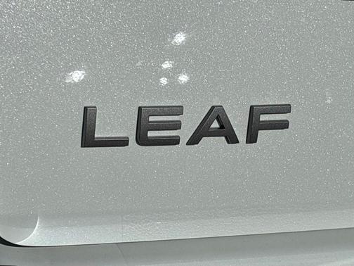 2026 Nissan Leaf PLATINUM+