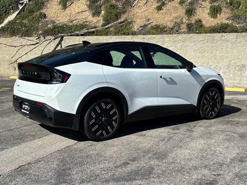 2026 Nissan Leaf PLATINUM+