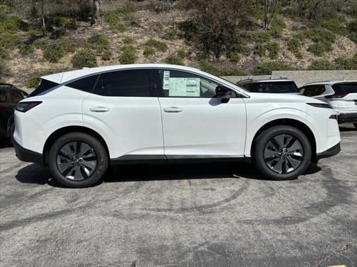 2025 Nissan Murano SL