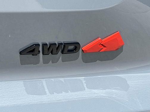 Boulder Gray/Super Black 2026 Nissan Pathfinder Rock Creek