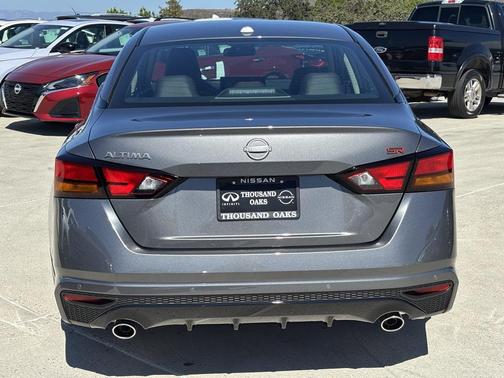 2025 Nissan Altima SR FWD