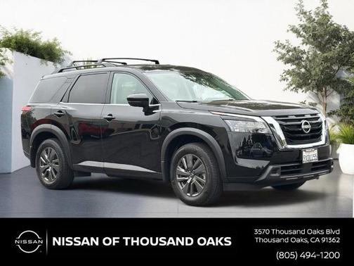 Black 2024 Nissan Pathfinder SV