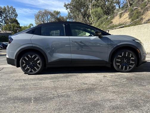 2026 Nissan Leaf PLATINUM+