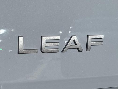 2026 Nissan Leaf PLATINUM+