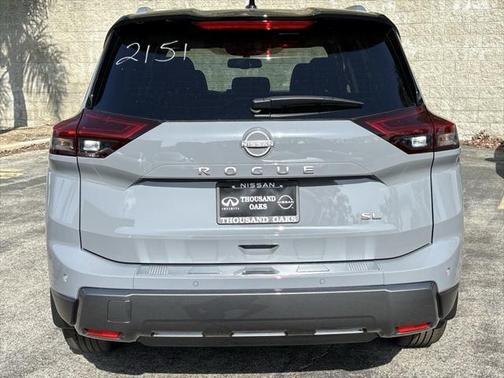 2025 Nissan Rogue SL