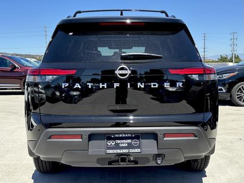 2025 Nissan Pathfinder SV FWD