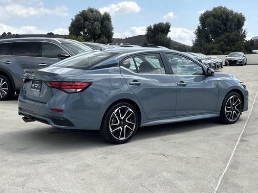 2025 Nissan Sentra SR