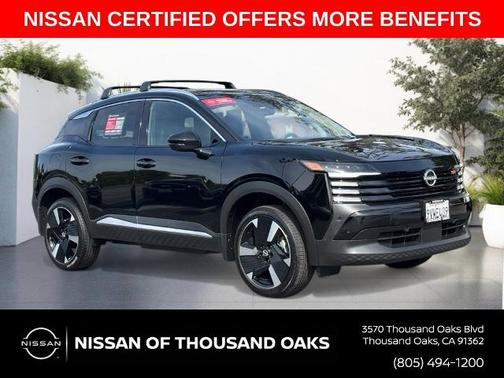 Super Black 2025 Nissan Kicks SR