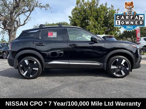 Super Black 2025 Nissan Kicks SR