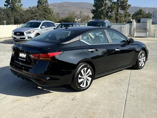 2025 Nissan Altima S FWD