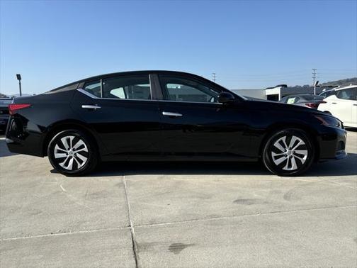 2025 Nissan Altima S FWD