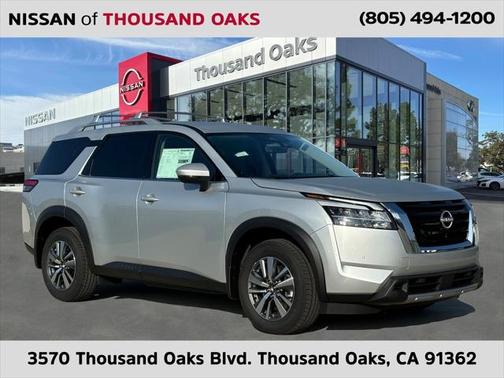 2025 Nissan Pathfinder SL 4WD