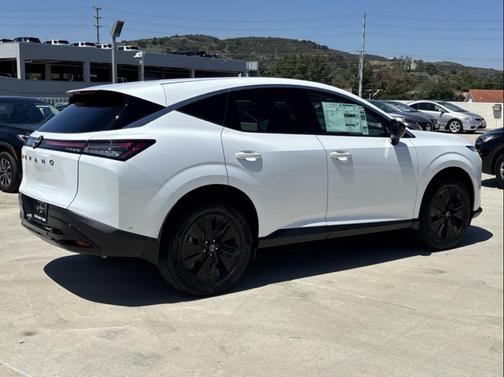 2025 Nissan Murano SV