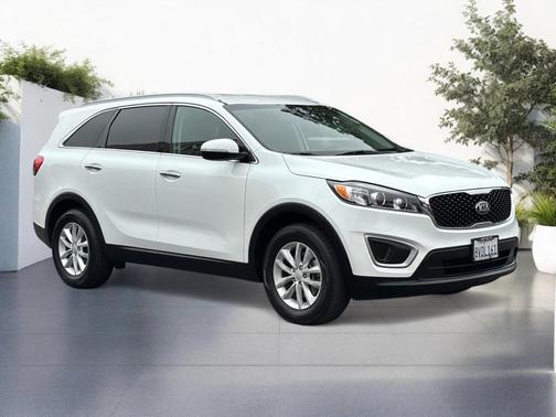 2018 Kia Sorento LX