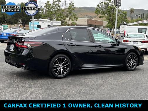 2022 Toyota Camry SE