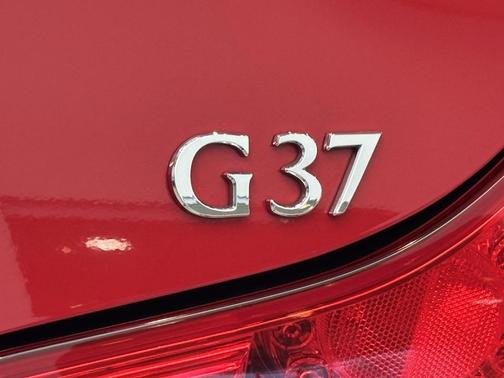 2012 INFINITI G37 Journey