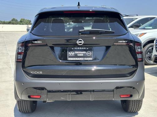 2025 Nissan Kicks SV