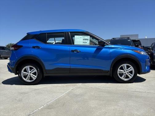 2025 Nissan Kicks S