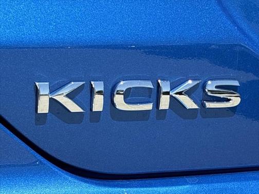 2025 Nissan Kicks S