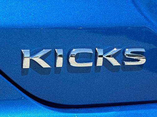 2025 Nissan Kicks S