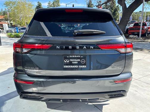 2026 Nissan Rogue SL