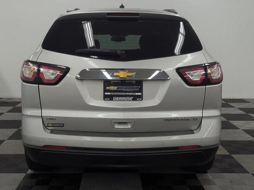 Silver Ice Metallic 2015 Chevrolet Traverse 2LT