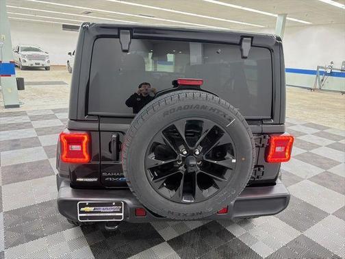 2025 Jeep Wrangler 4xe Sahara