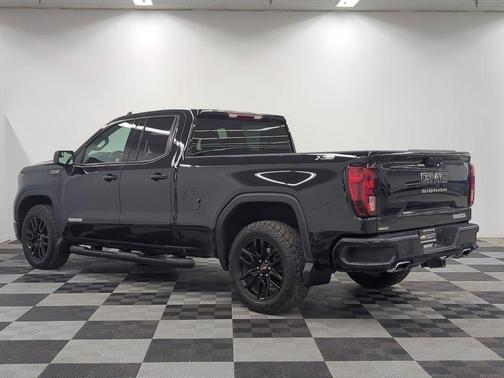 Onyx Black 2023 GMC Sierra 1500 Elevation