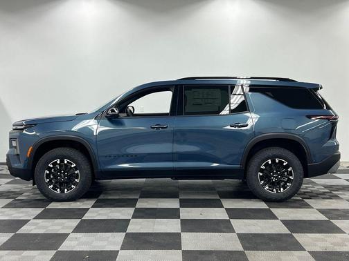 Lakeshore Blue Metallic 2026 Chevrolet Traverse Z71