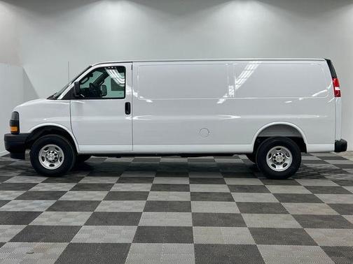 Summit White 2026 Chevrolet Express 2500 Work Van