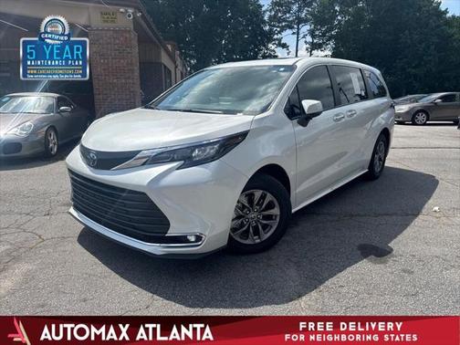 2024 Toyota Sienna XLE 8 Passenger
