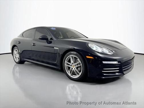 2016 Porsche Panamera 4 Edition