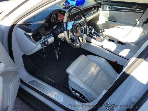 2018 Porsche Panamera Sport Turismo Turbo