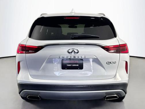 2021 INFINITI QX50 LUXE