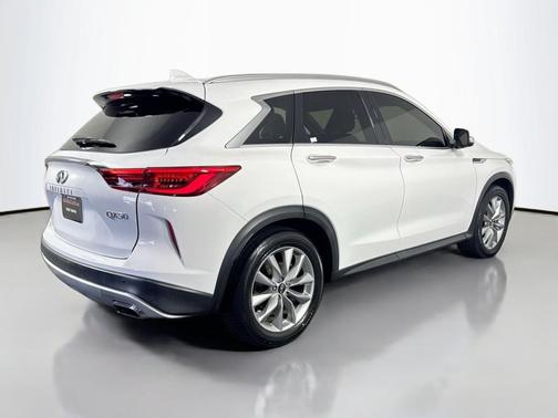 2021 INFINITI QX50 LUXE