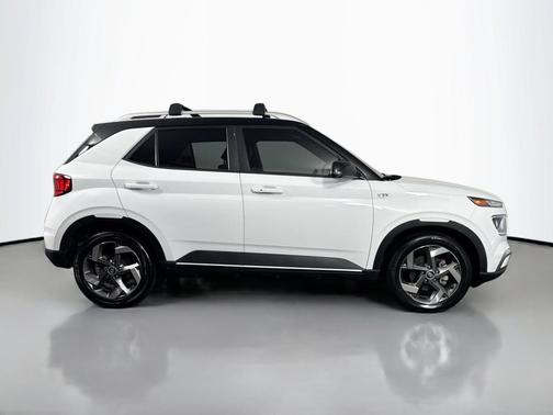 2022 Hyundai VENUE Limited