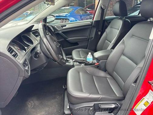 2016 Volkswagen Golf TSI SE 4-Door