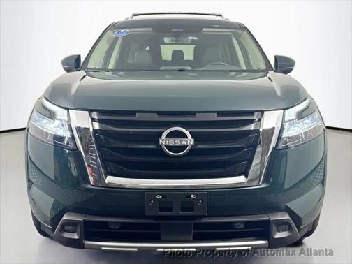2023 Nissan Pathfinder SL 4WD
