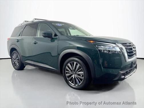 2023 Nissan Pathfinder SL 4WD