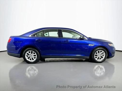 2013 Ford Taurus SE