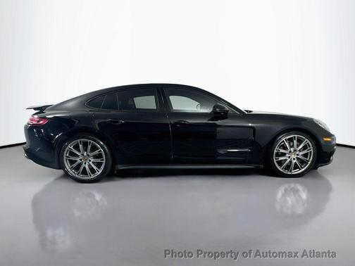 2020 Porsche Panamera BASE